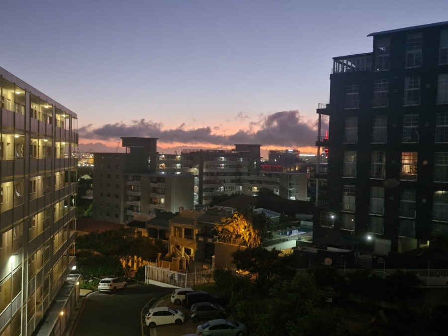 2 Bedroom Property for Sale in Green Point Western Cape